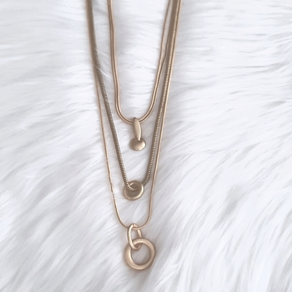 LAYERED NECKLACE